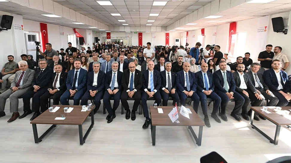 Kahramanmaraşlı Gençlerin Gelecek Rotası Pusula Maraş ile Çiziliyor