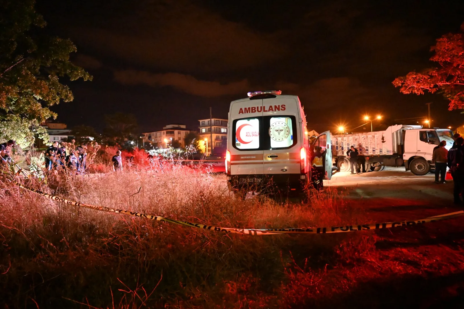 Kırıkkale'de gece yarısı şüpheli ölüm: Boş arazide cansız beden bulundu