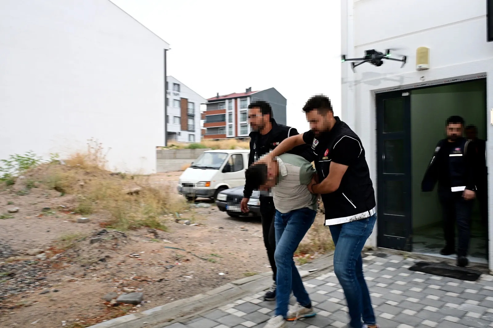 Yutma yöntemiyle zehir sevkiyatı: Nevşehir merkezli dev operasyonda 33 şüpheli yakalandı