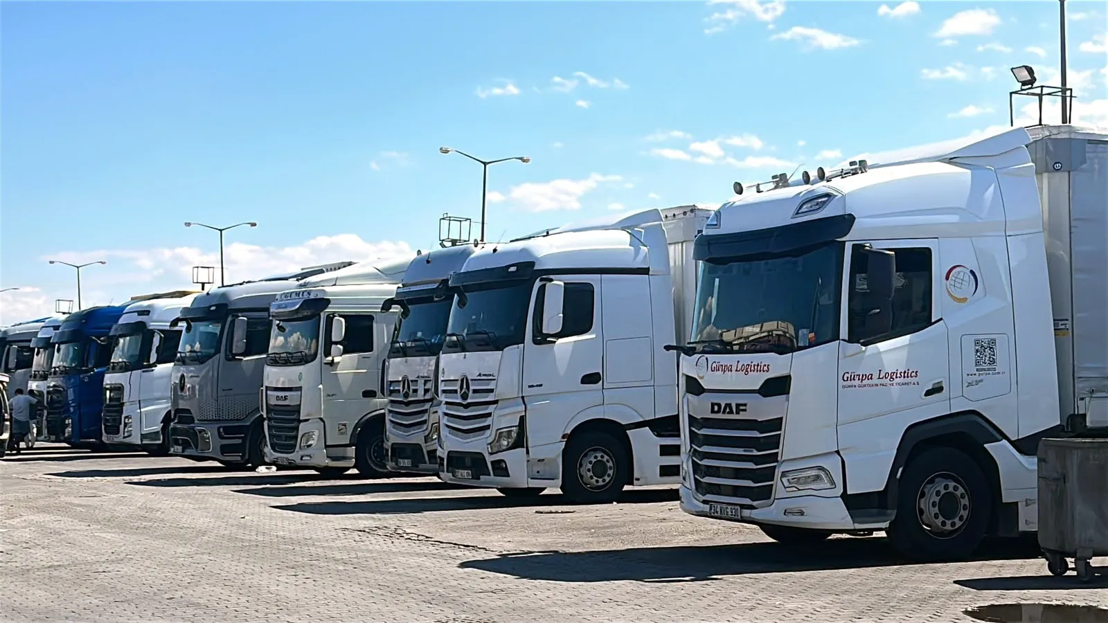 Avrupa yollarında direksiyon sallayan Türk şoförlere vize engeli: Potansiyel göçmen değiliz