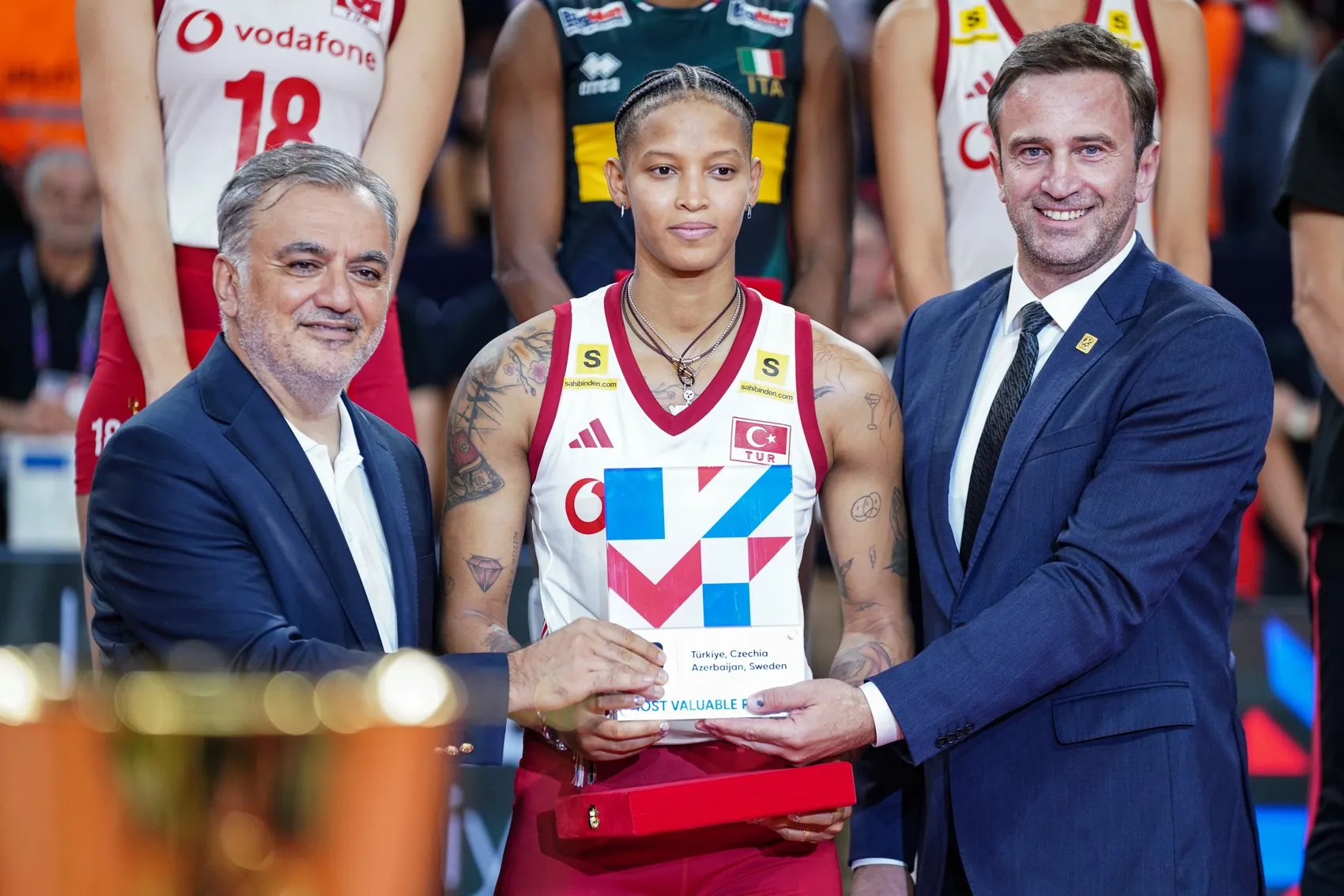 Avrupa'nın zirvesinde Vargas imzası: MVP ödülünün sahibi belli oldu