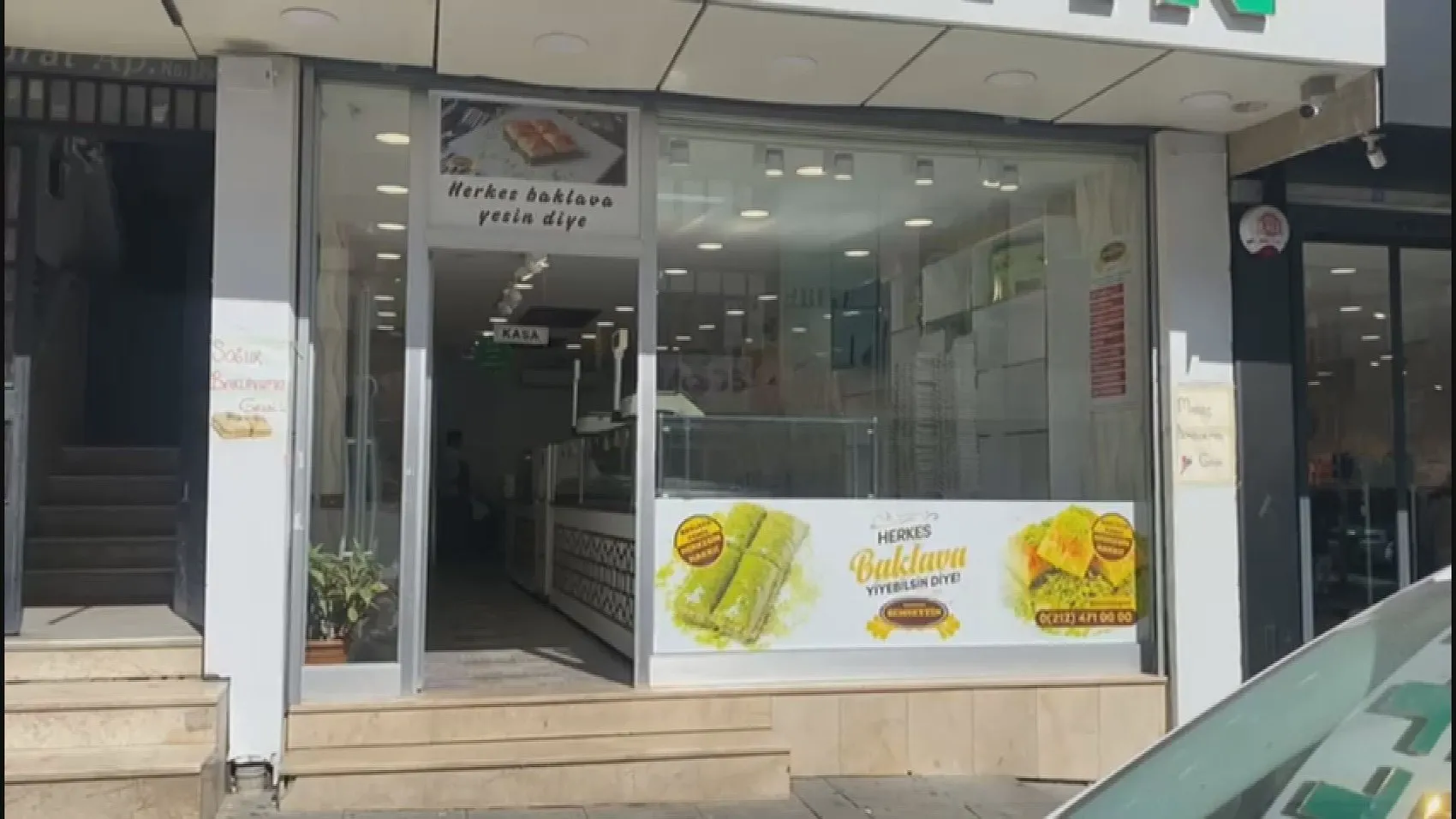 Esenler'de pes dedirten hırsızlık: Tatlı siparişi verdi, sadaka kutusuyla kayıplara karıştı