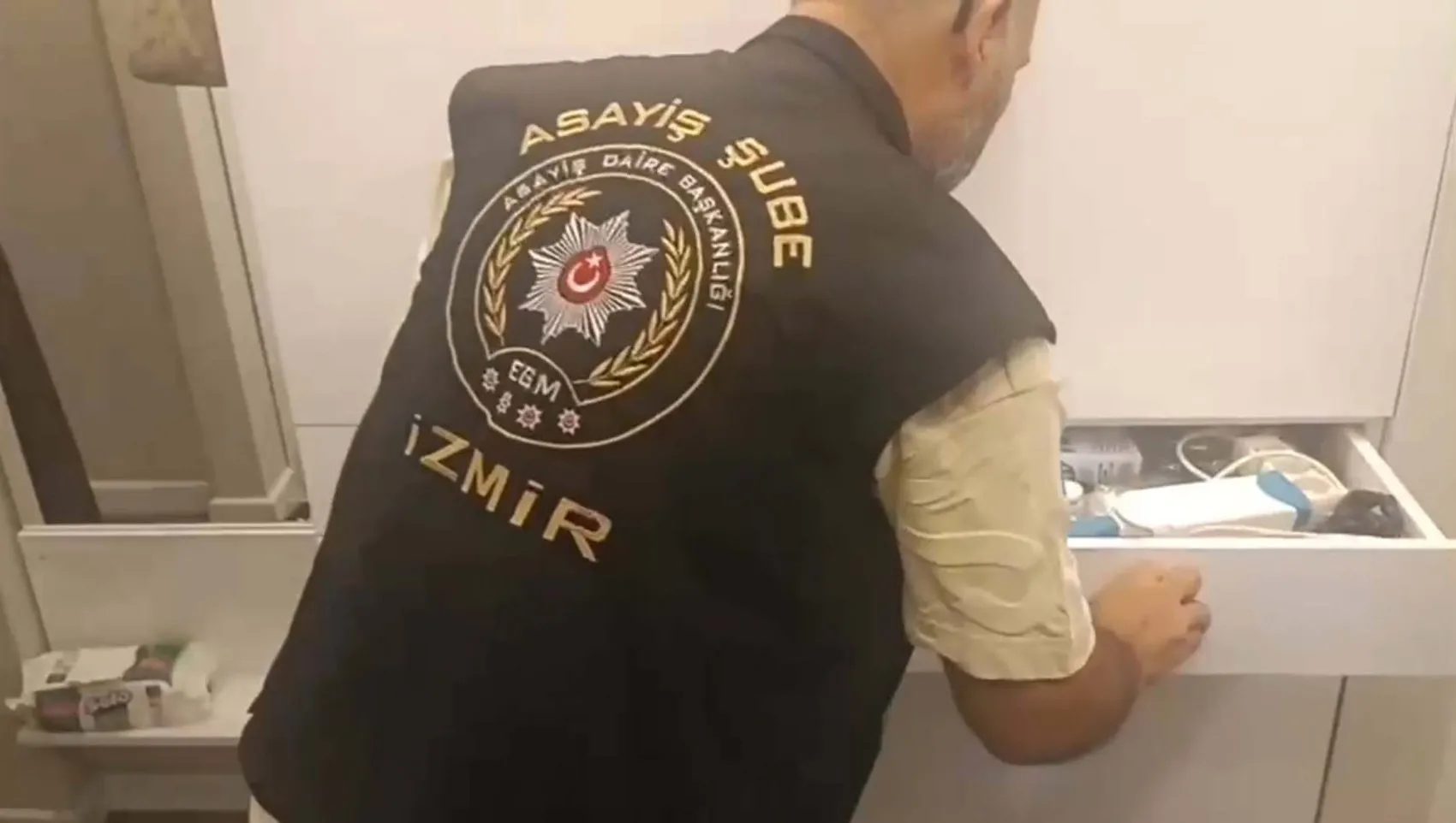İzmir'de dijital ağlara Ailem Güvende darbesi: 16 kişi kıskıvrak yakalandı