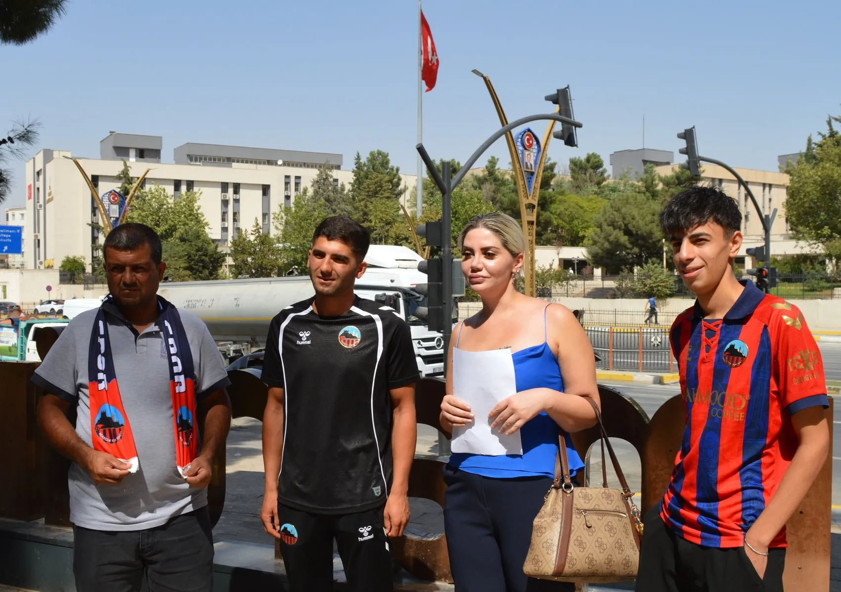 Mardin'de stadyumda şiddet skandalı: Taraftarların koltukları parçalayıp sahaya fırlatması yargıya taşındı