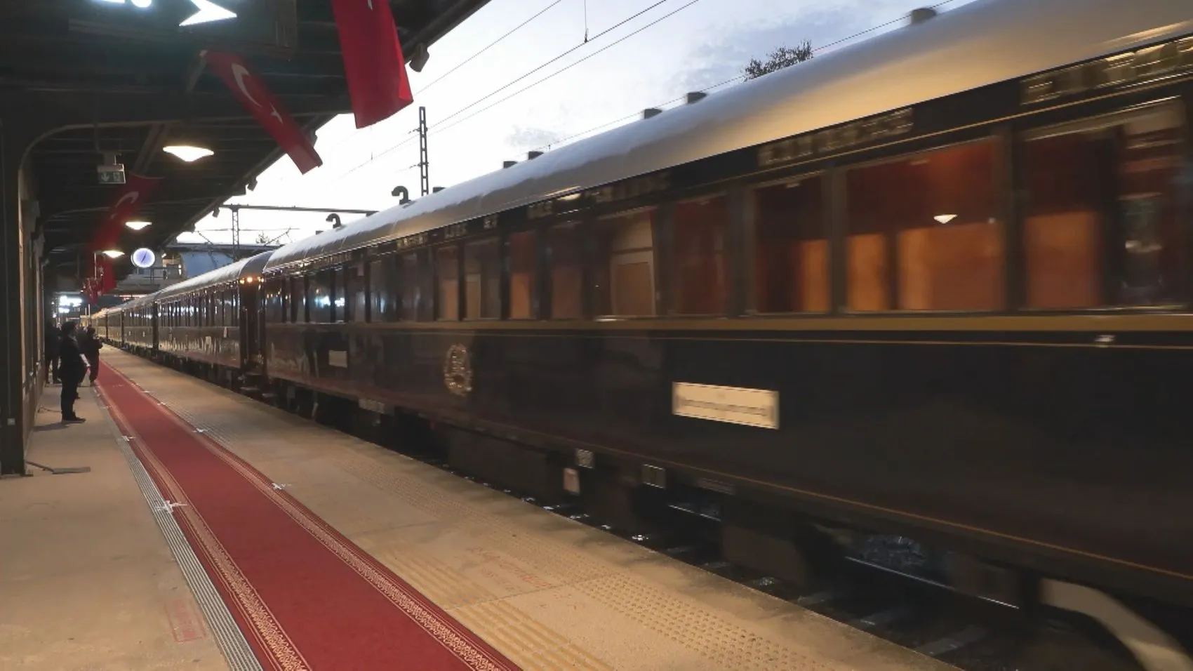 Efsanevi Orient Express İstanbul'da: Rayların üzerindeki sihirli yolculuk sona erdi
