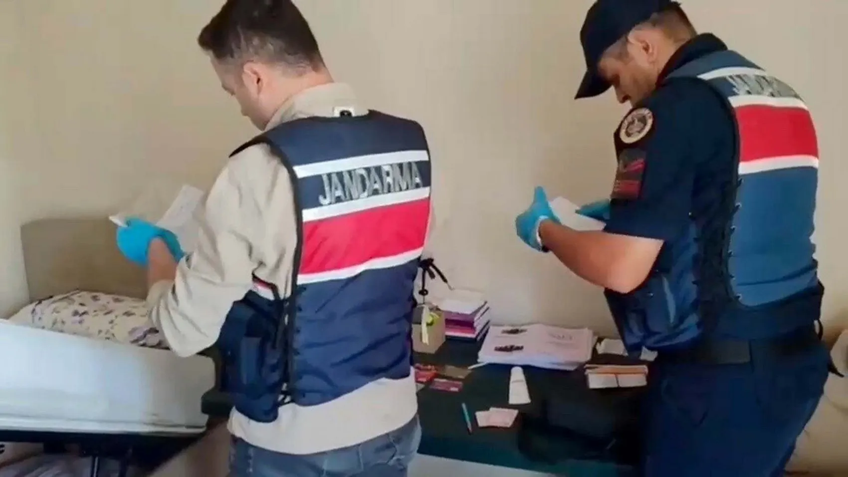 Milyarlık vurgun operasyonunda 12 kişi cezaevine gönderildi