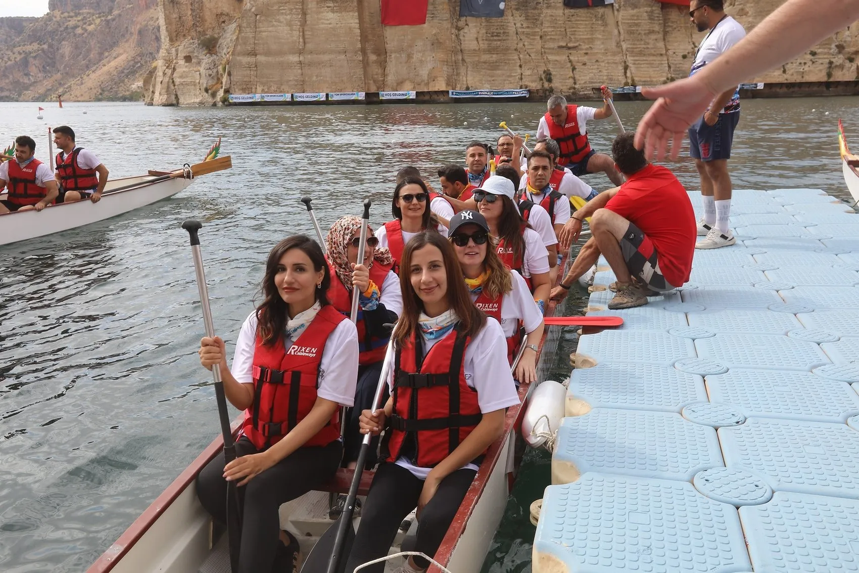 Fırat'ın saklı cennetinde adrenalin ve doğa buluşması: 7. Uluslararası Rumkale Su Sporları Festivali start aldı
