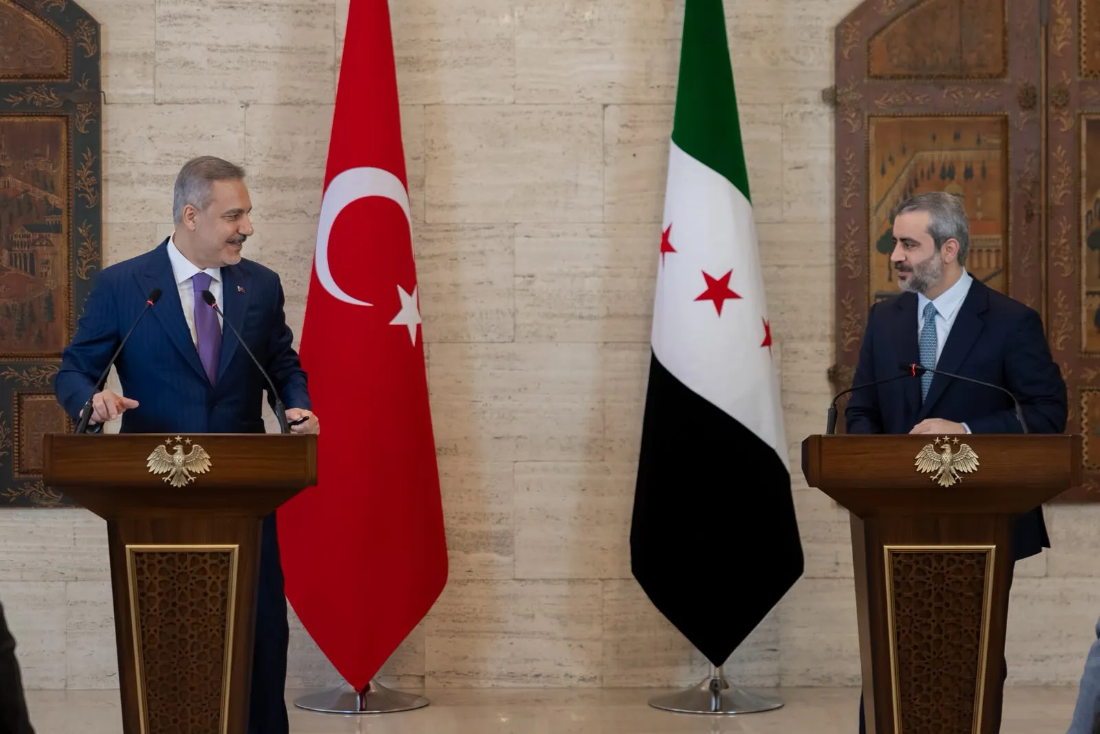Şam'da kritik diplomasi trafiği: Hakan Fidan ve Esad Hasan Şeybani bir araya geldi