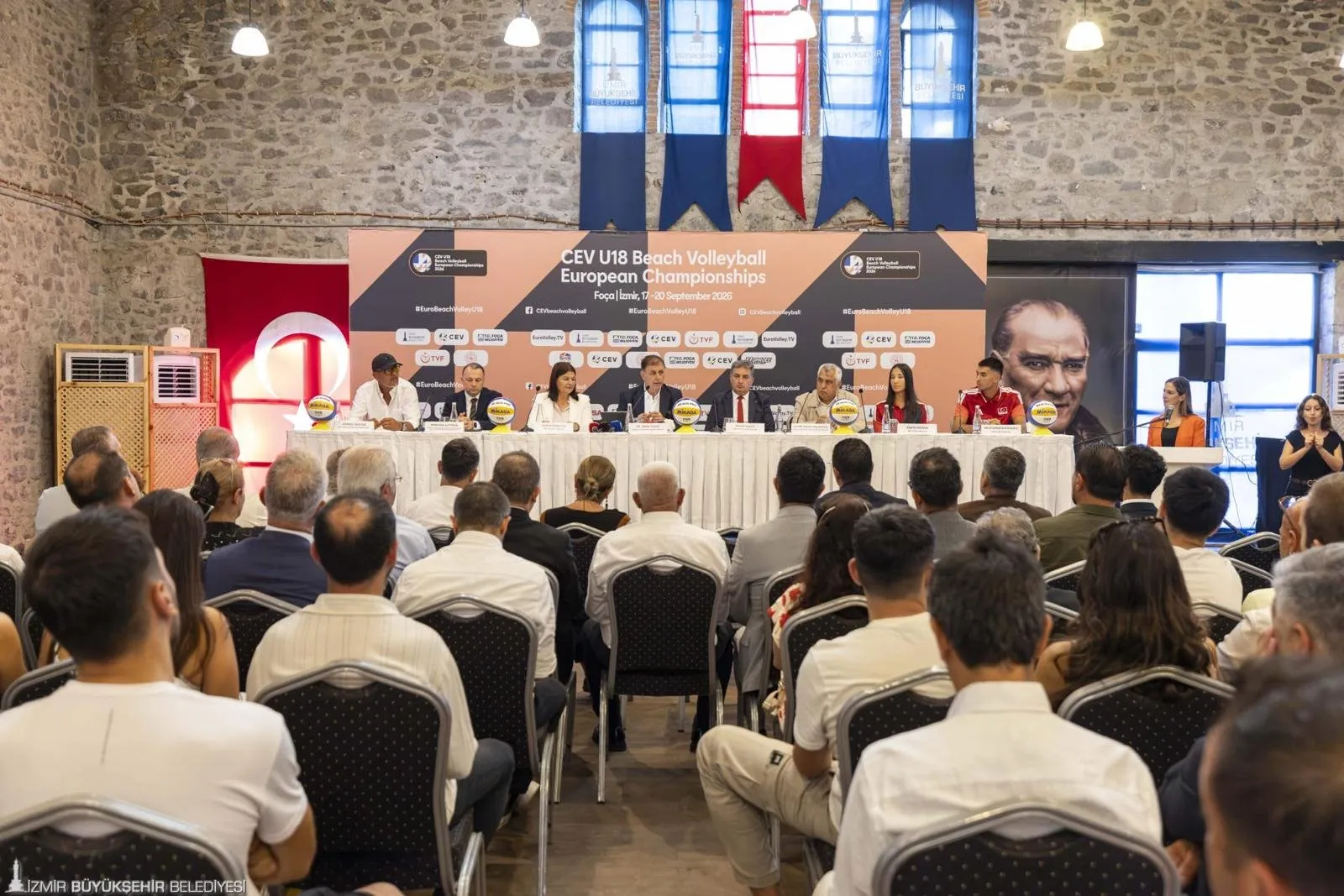 Foça'nın kumsalları Avrupa'nın genç yıldızlarına ev sahipliği yapmaya hazırlanıyor