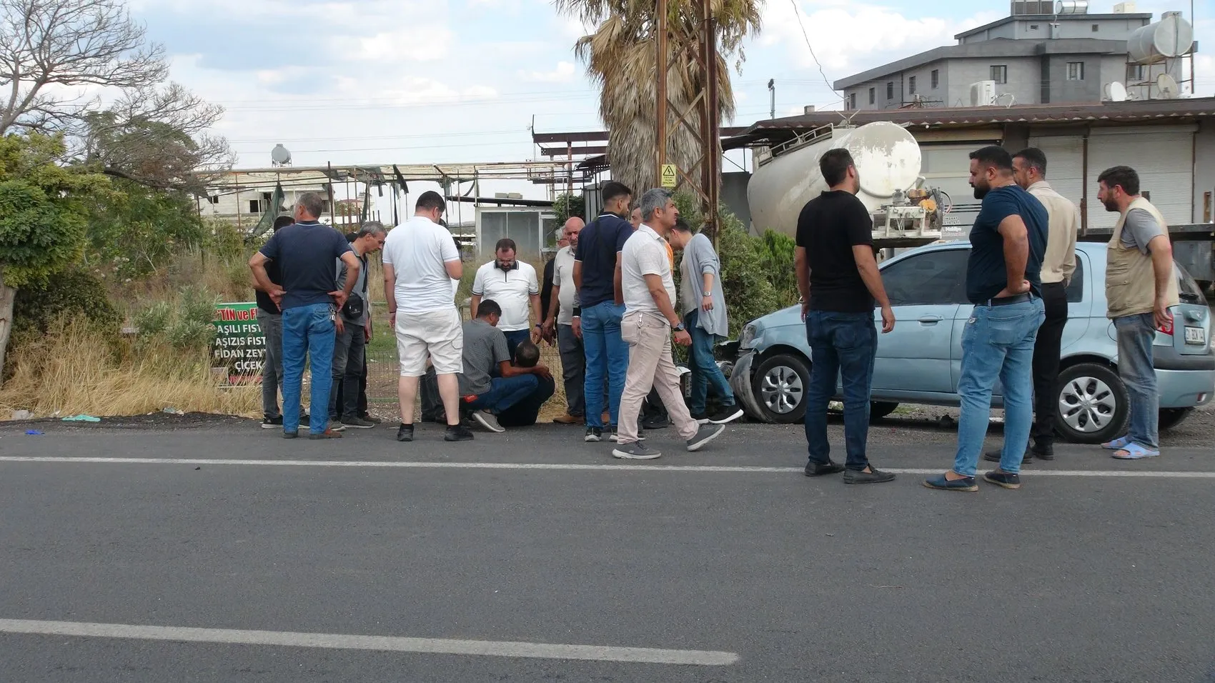 Kilis'te akşam saatlerinde korkutan kaza: İki sürücü hastanelik oldu