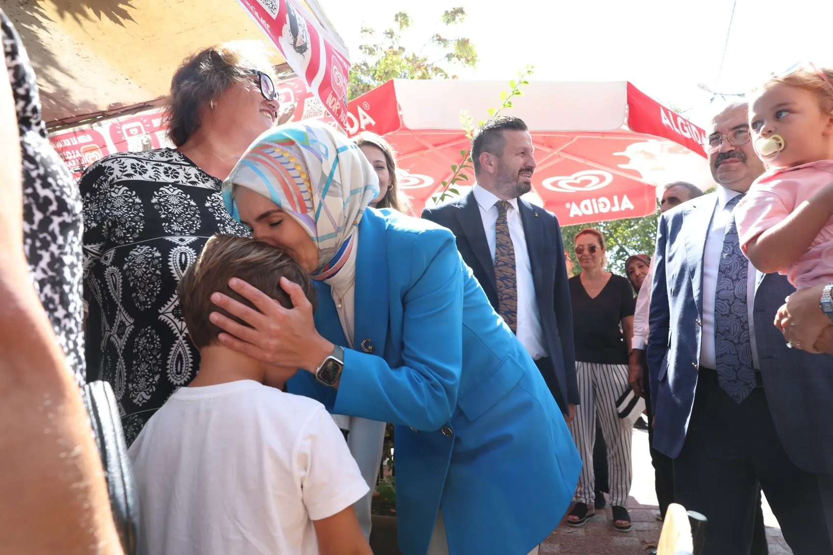 Ekinlik Adası'nda çocukların hayalleri gerçeğe dönüşüyor: Bakan Göktaş'tan anlamlı ziyaret