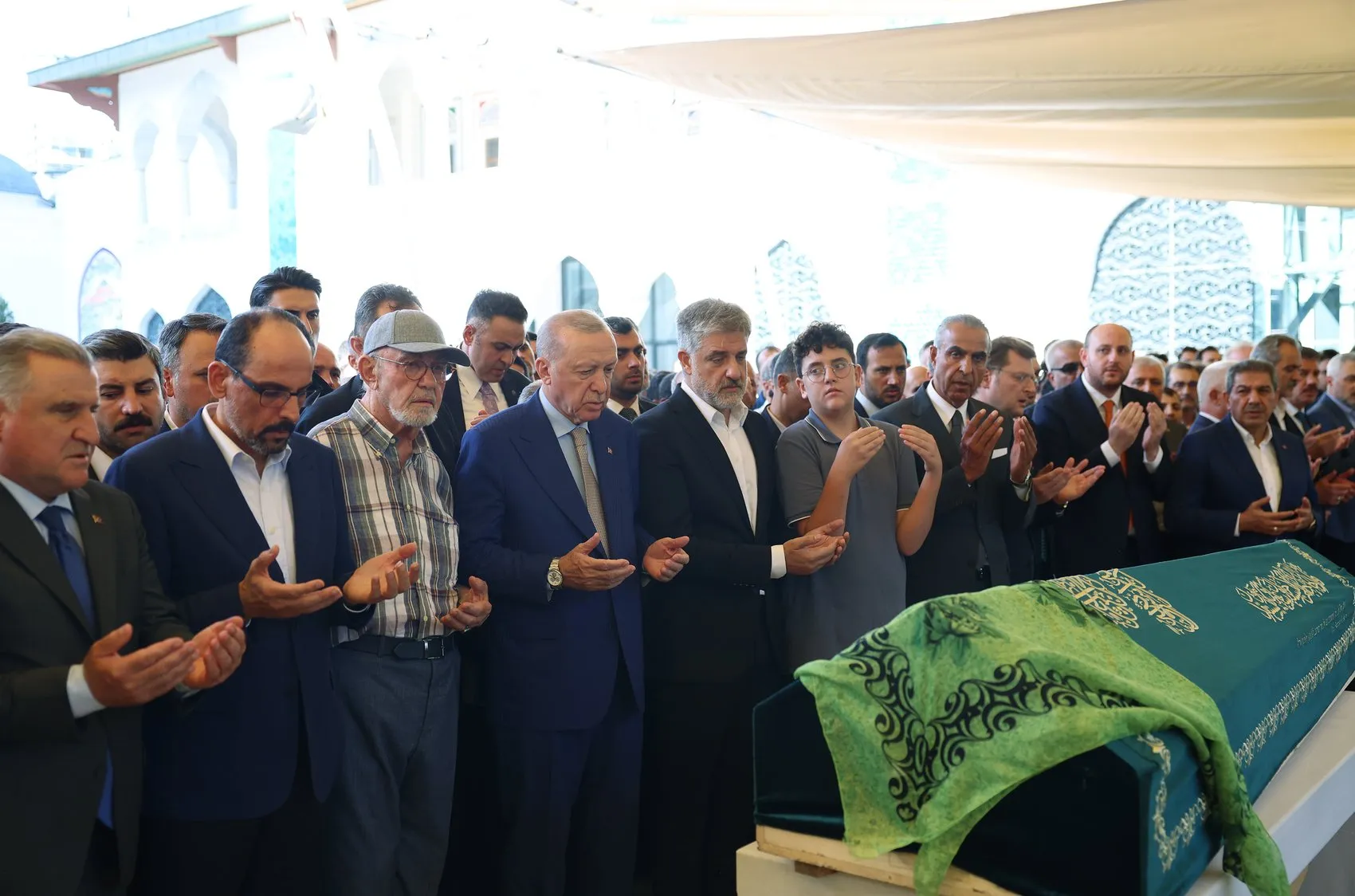 Cumhurbaşkanı Erdoğan'dan acılı aileye taziye: Genç Fatma Zehra son yolculuğuna uğurlandı
