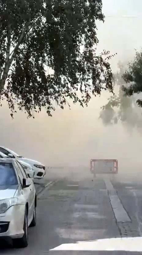 Saniyelerle gelen mucize: Yıkım sırasında çöken bina faciaya davetiye çıkardı