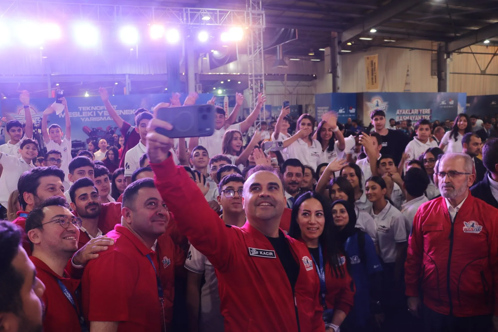 Diyarbakır'da teknoloji rüzgarı: Genç beyinler geleceği inşa ediyor