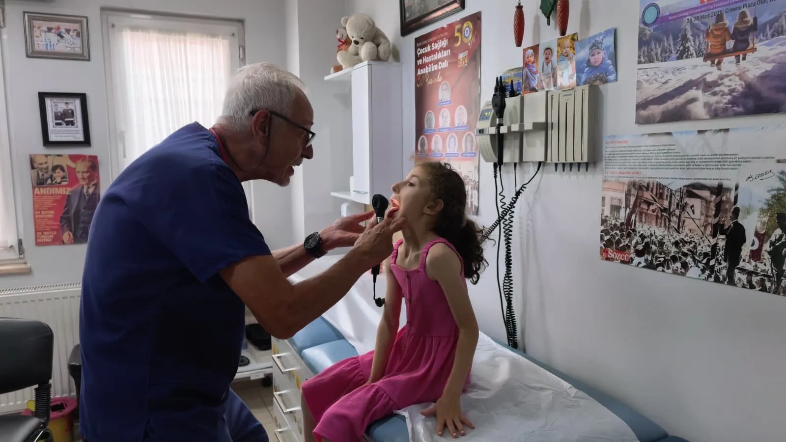Stetoskopu bıraktı pistlere koştu: 80 yaşındaki doktorun 100 madalyalık büyük hayali