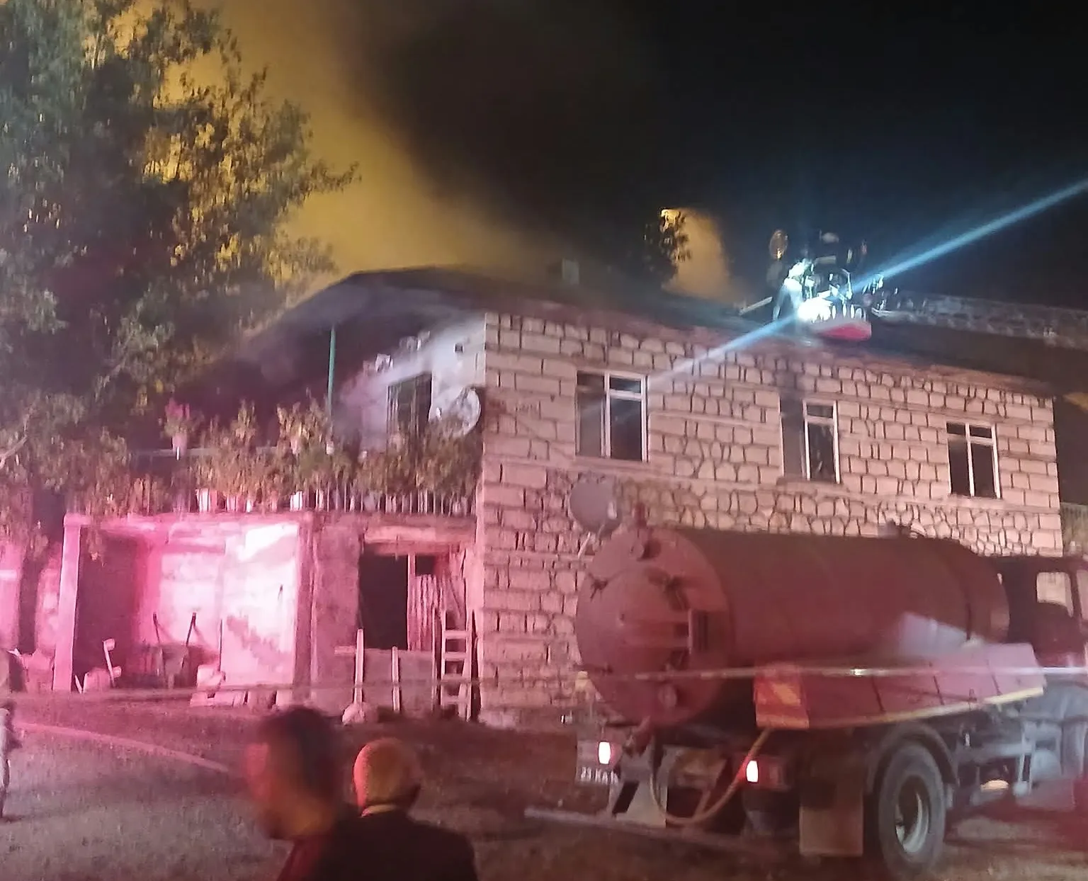 Elazığ'da gece yarısı dehşeti: Müstakil evden acı haber geldi