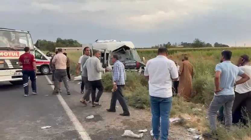 Akçakale yolunda can pazarı: Tarım işçilerini taşıyan minibüs kanala uçtu