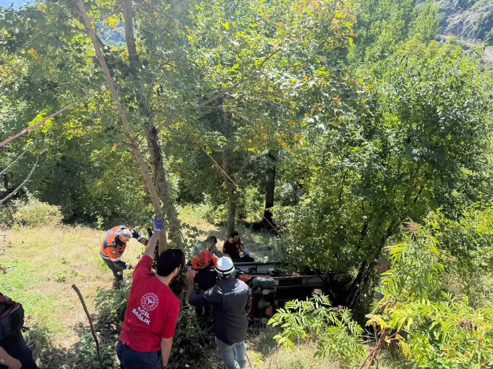 Artvin'de hüzünlü veda: Evinin önünde can verdi