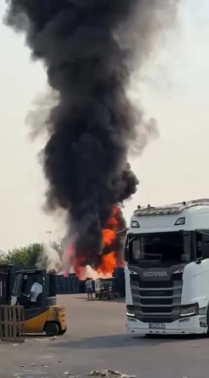 Adana Hal Kompleksi'nde korkutan alevler: Çocukların oyununa kurban gitti
