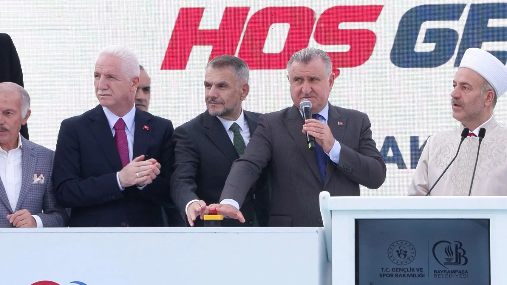 Bayrampaşa'da 1 milyar liralık spor hamlesi: Bakan Bak'tan devrim vurgusu