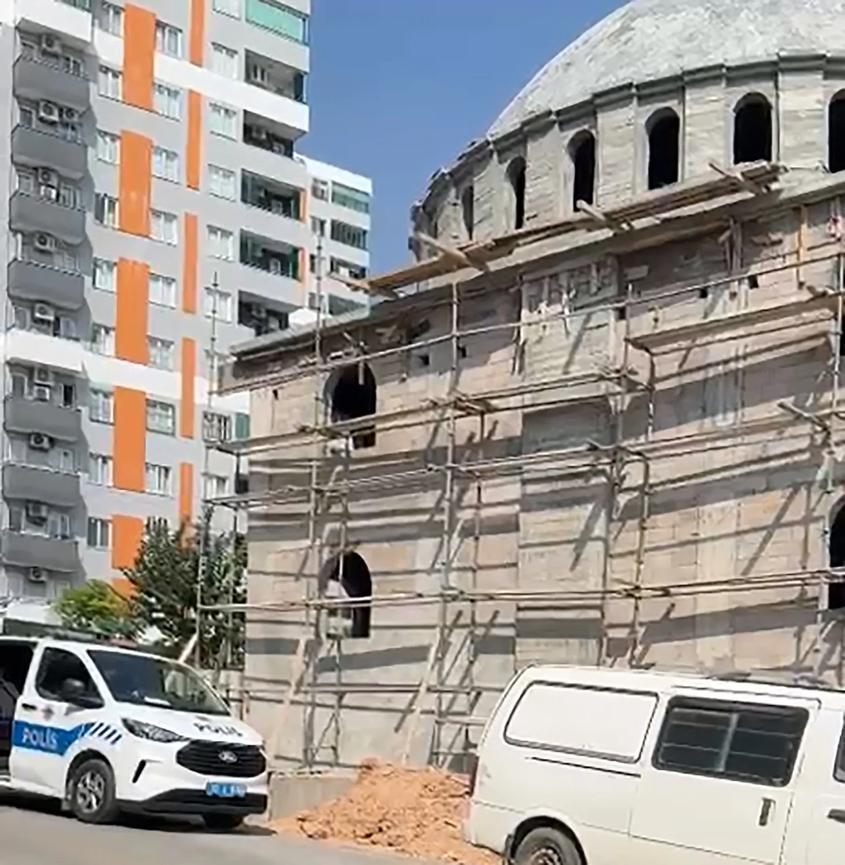 Tarsus'ta kahreden sabah: Babasından haber alamayan evlat inşaatta acı manzarayla karşılaştı