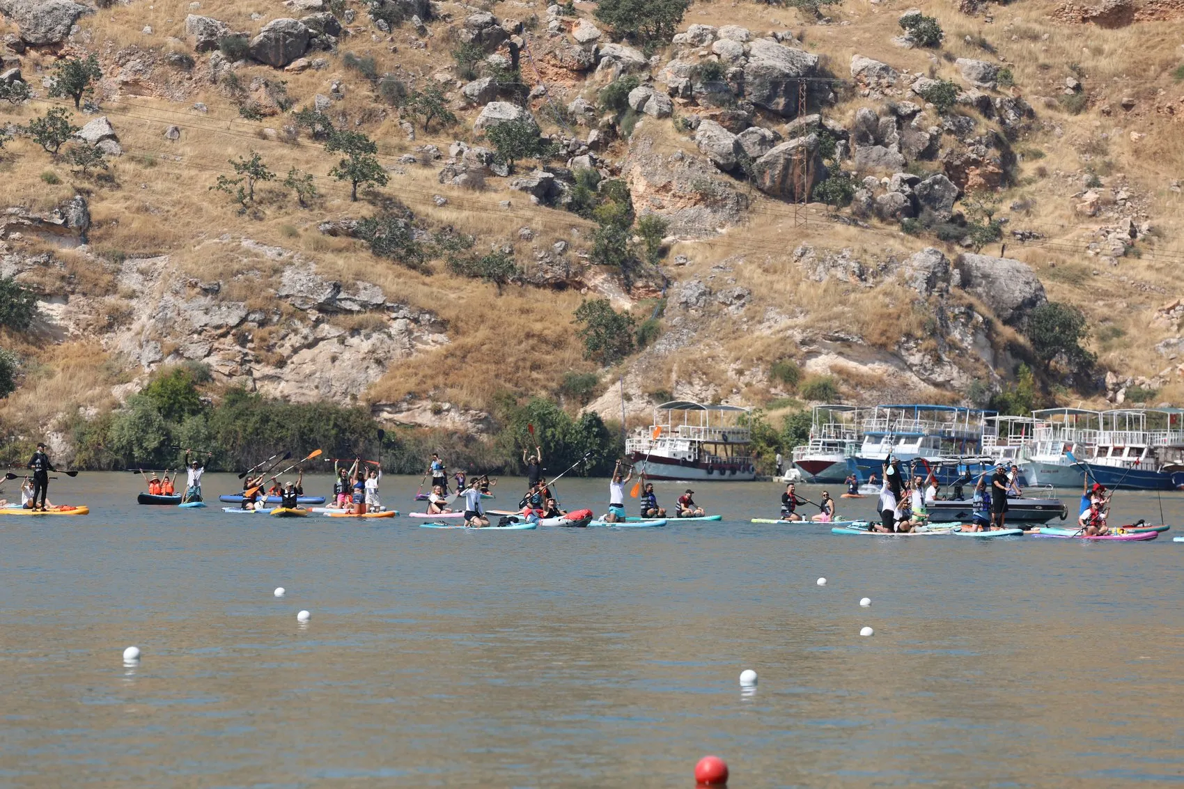 Fırat'ın Sularında Dev Organizasyon: 4 Bin 440 Sporcu Rumkale'de Buluştu