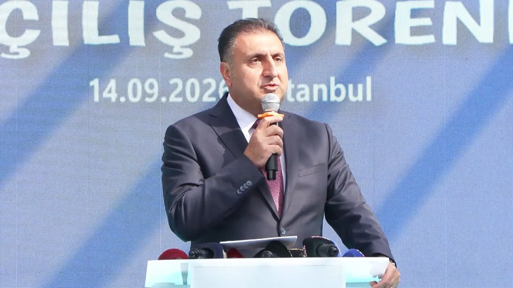 İstanbul'da ders zili çalarken güvenlikte yeni dönem: Okullarda el dedektörü dönemi başladı