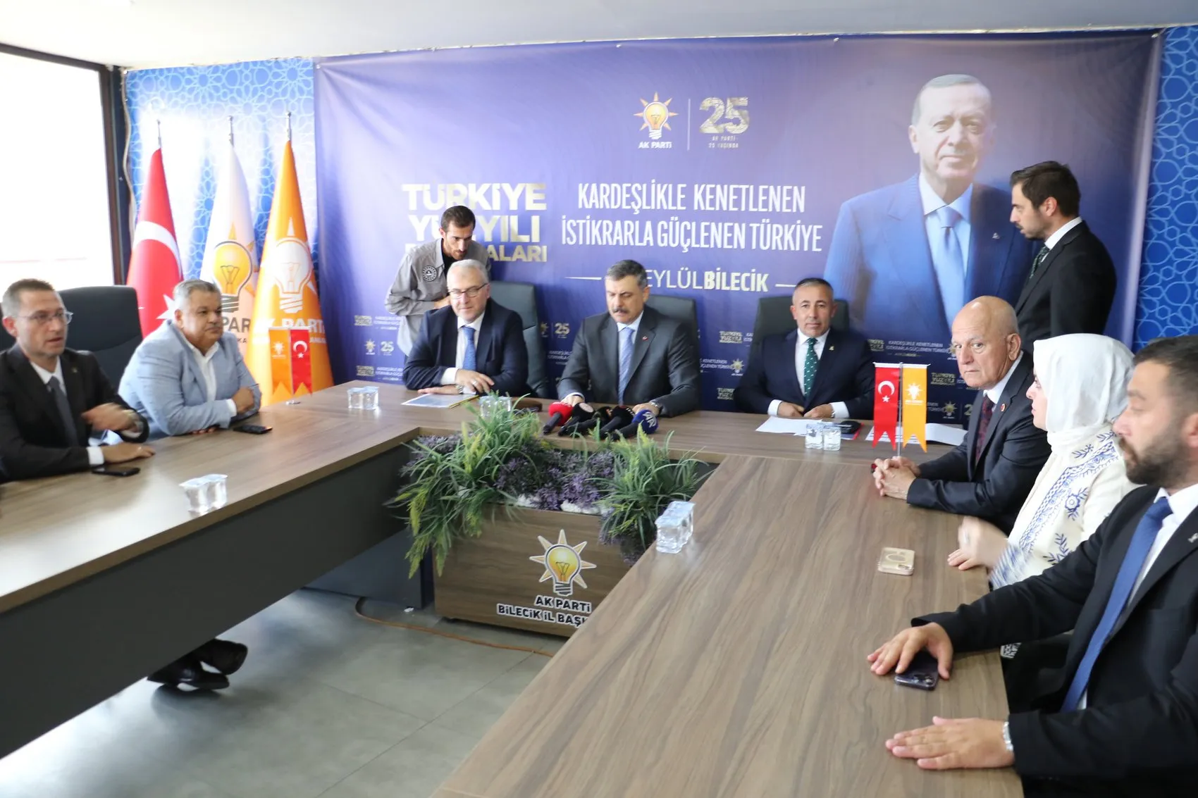 Sınır ötesine kaçan suçlulara İçişleri Bakanlığı'ndan net mesaj: Dünyanın öbür ucuna da gitseniz peşinizdeyiz