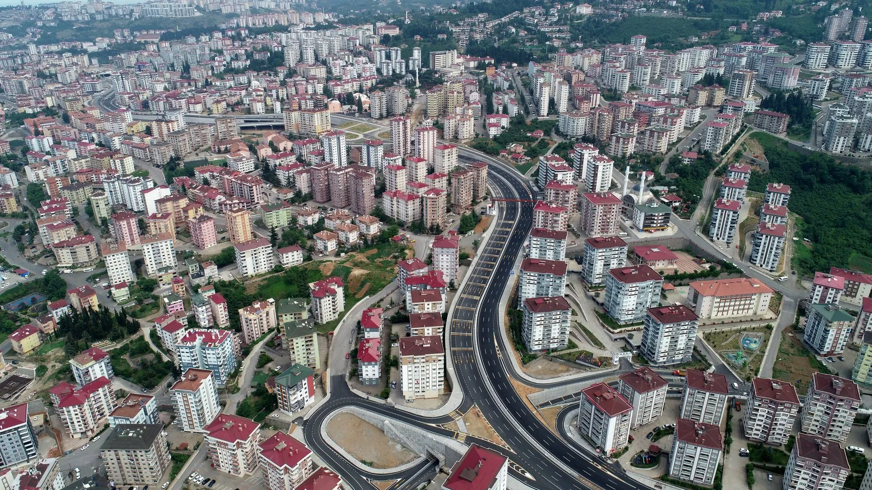 Trabzon'da dağlar deliniyor: Sahil yolunun yükünü hafifletecek dev projede geri sayım