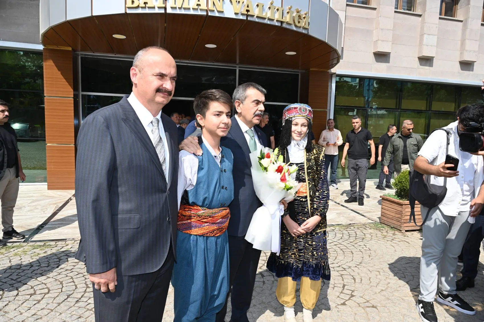 Bakan Tekin'den Batman'da tarihi çağrı: Terörsüz Türkiye için sorumluluk vakti