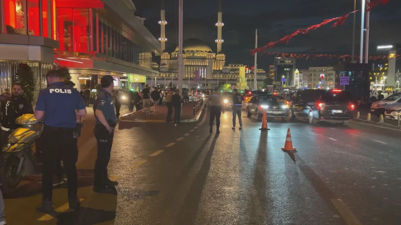 İstanbul'un kalbinde geniş çaplı güvenlik ablukası: Gece boyu sürdü