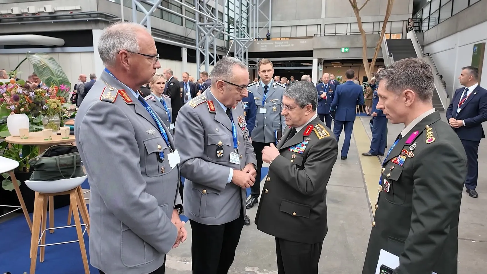 Kopenhag'da kritik savunma trafiği: Orgeneral Bayraktaroğlu'ndan yoğun diplomasi mesaisi