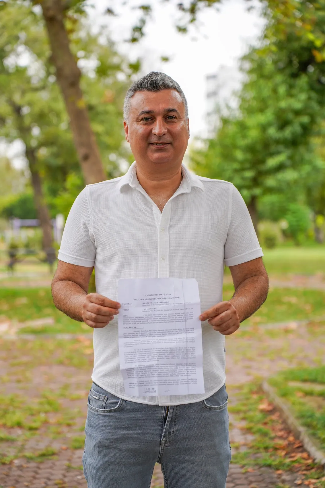 Taksicilikten kürsüye: 8 yıllık hukuk mücadelesini kazanan öğretmenin büyük dönüşü