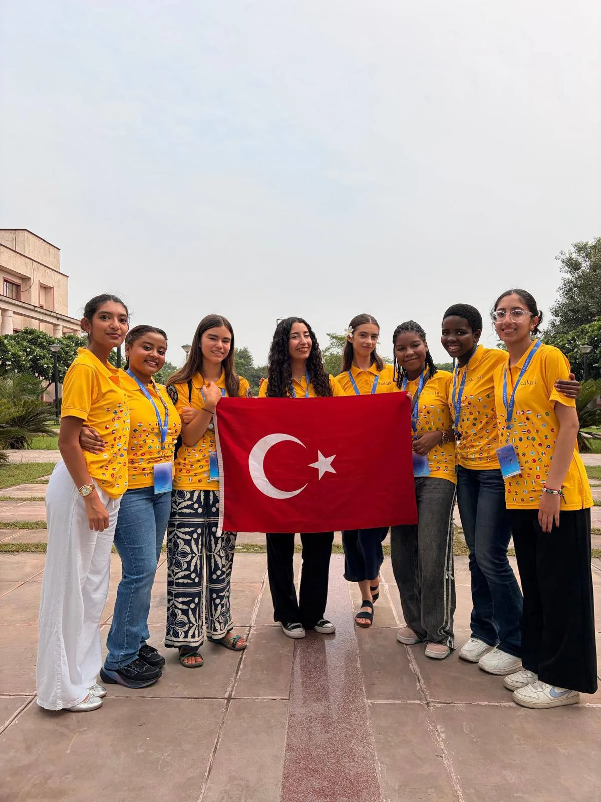 Ay'a gönderilecek uyduda Türk imzası: 18 yaşındaki Bengisu'nun hedefi Nobel