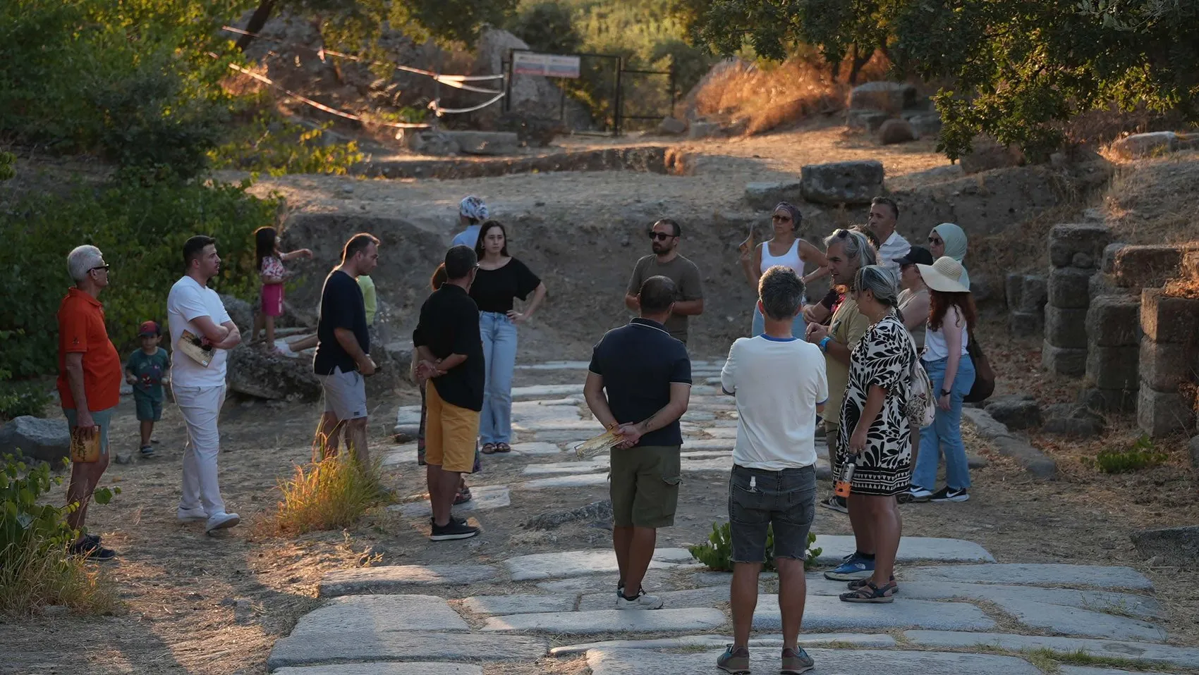 Çanakkale’de Sanat Rüzgarı Dindi: Dokuz Günlük Kültür Maratonu Unutulmaz İzlerle Tamamlandı