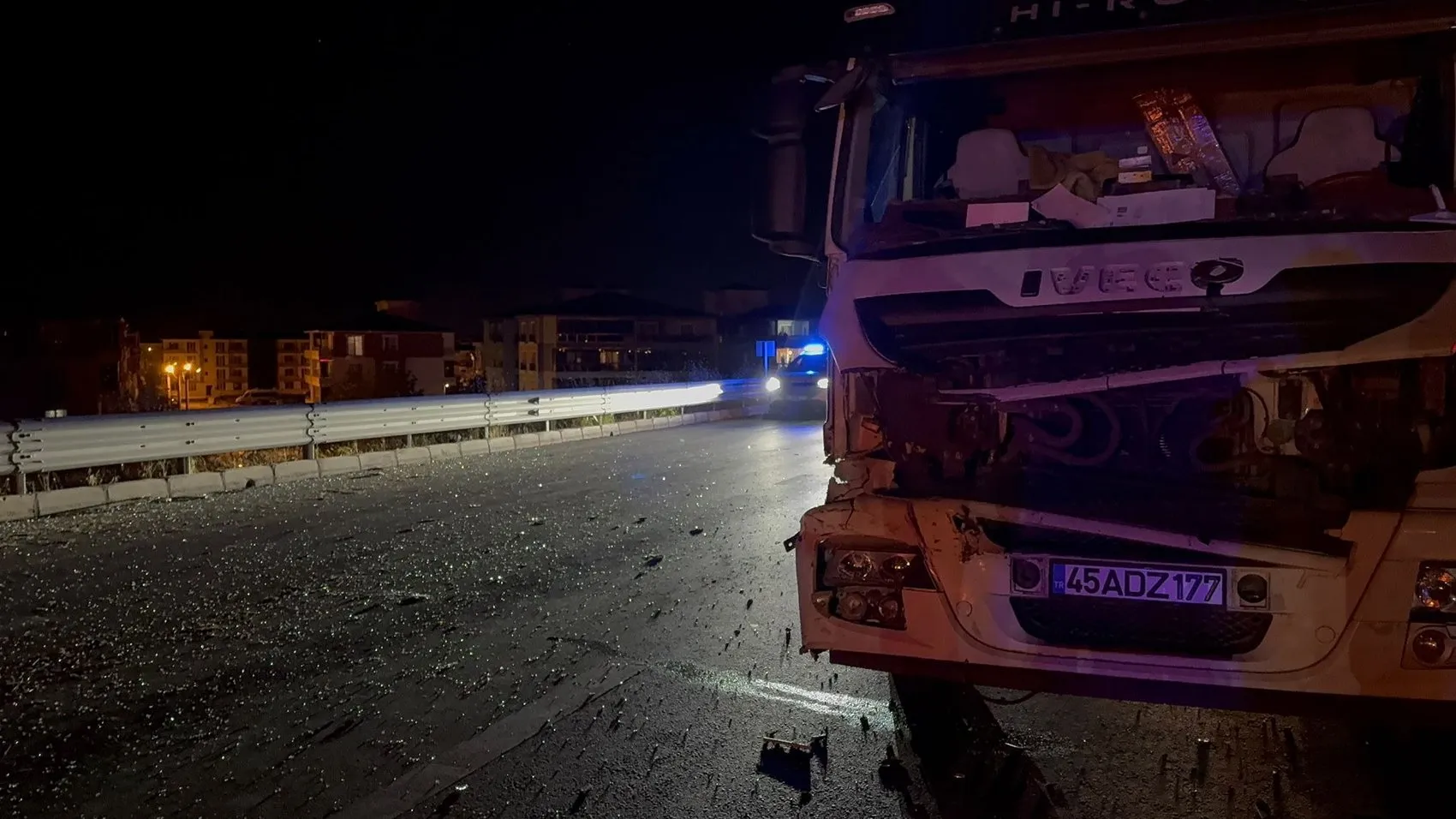İznik Çevre Yolu'nda gece yarısı dehşeti: Traktör sürücüsü feci kazada can verdi