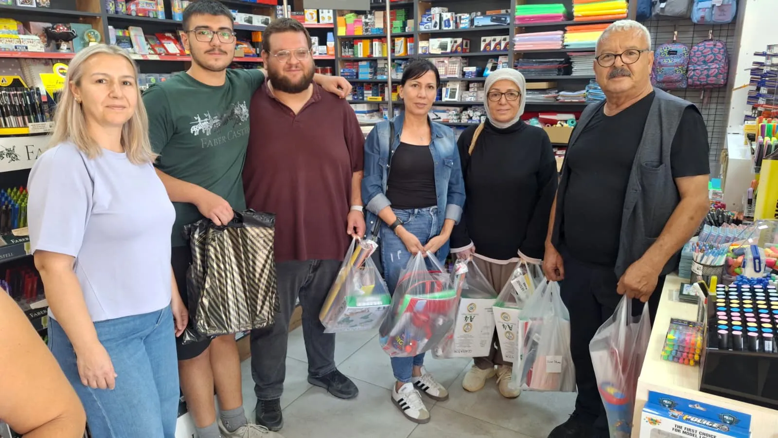 Keşanlı kadınların ilmek ilmek ördüğü dayanışma: 15 öğrencinin yüzü güldü