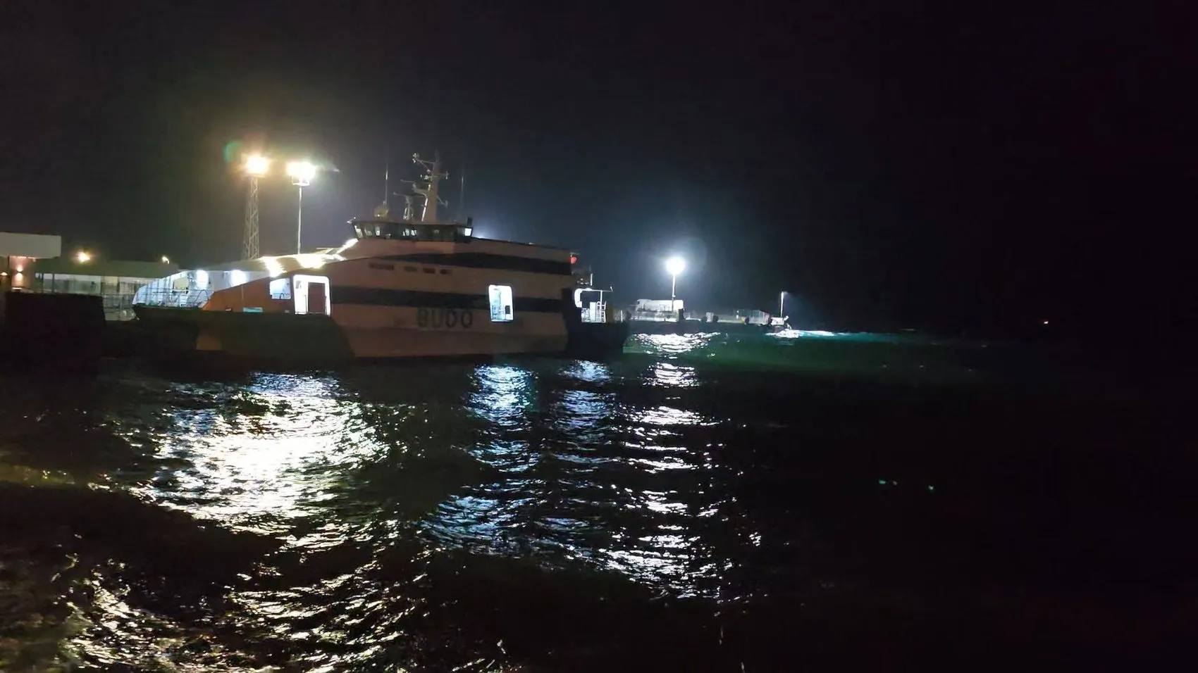 Marmara'da ulaşımı vuran fırtına: BUDO'dan peş peşe iptal kararları geldi
