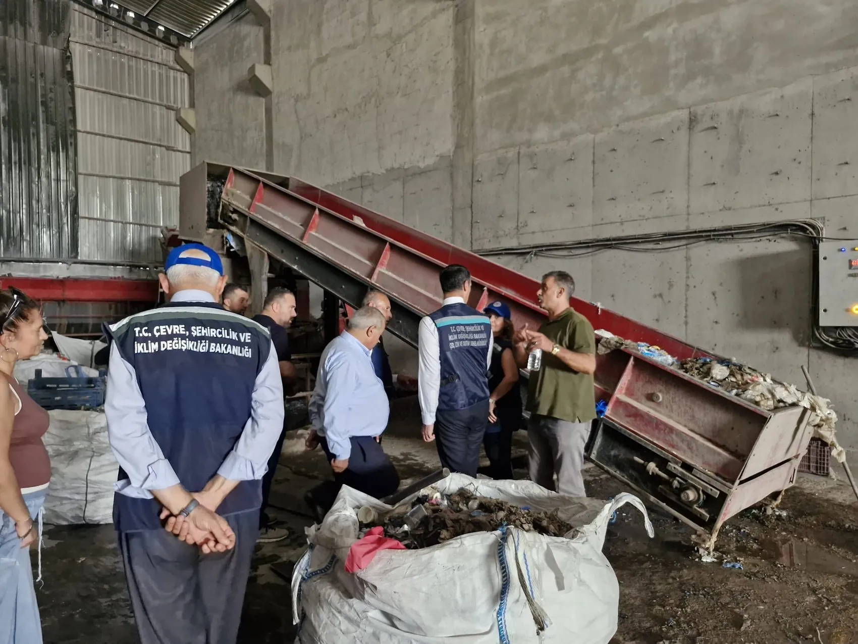 Akdeniz'in geleceği için dev operasyon: 12 geri dönüşüm tesisi mühürlendi