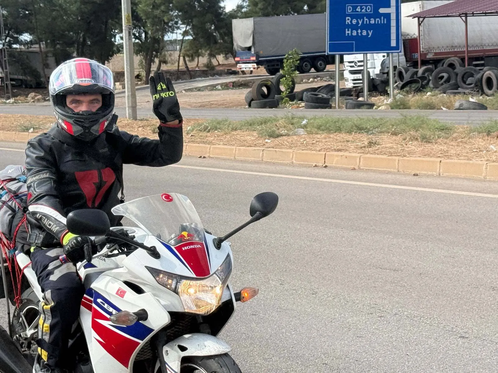 Düzce'den kutsal topraklara iki tekerlek üzerinde yolculuk: Cilvegözü'nden geçtiler