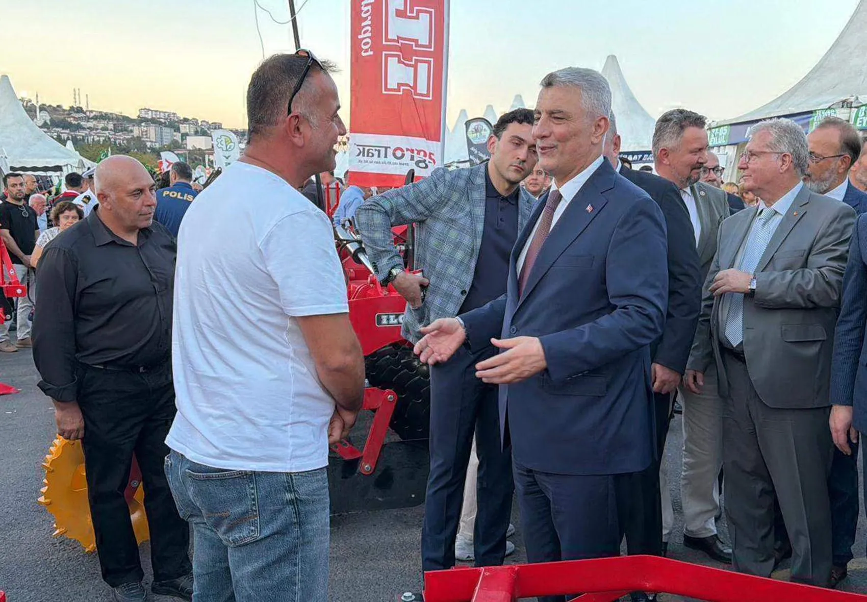 Tekirdağ'da esnafa müjdeli haber: Bakan Bolat'tan 150 milyon liralık nakit desteği