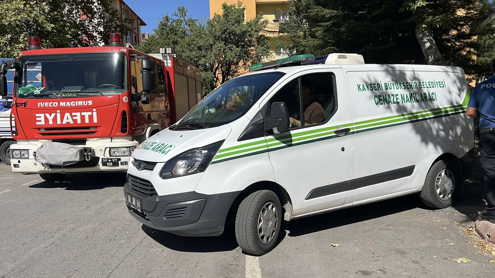 Kayseri'de apartman dairesinden gelen ağır koku acı gerçeği ortaya çıkardı