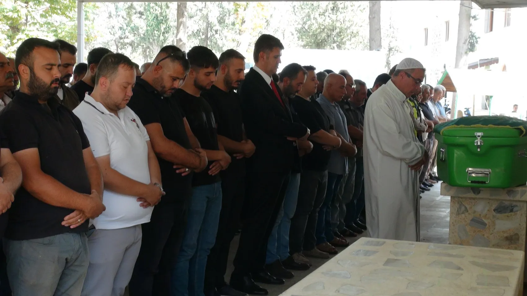 Gaziantep'te dehşet saçan eşin kurbanı olan genç kadın Kilis'te son yolculuğuna uğurlandı