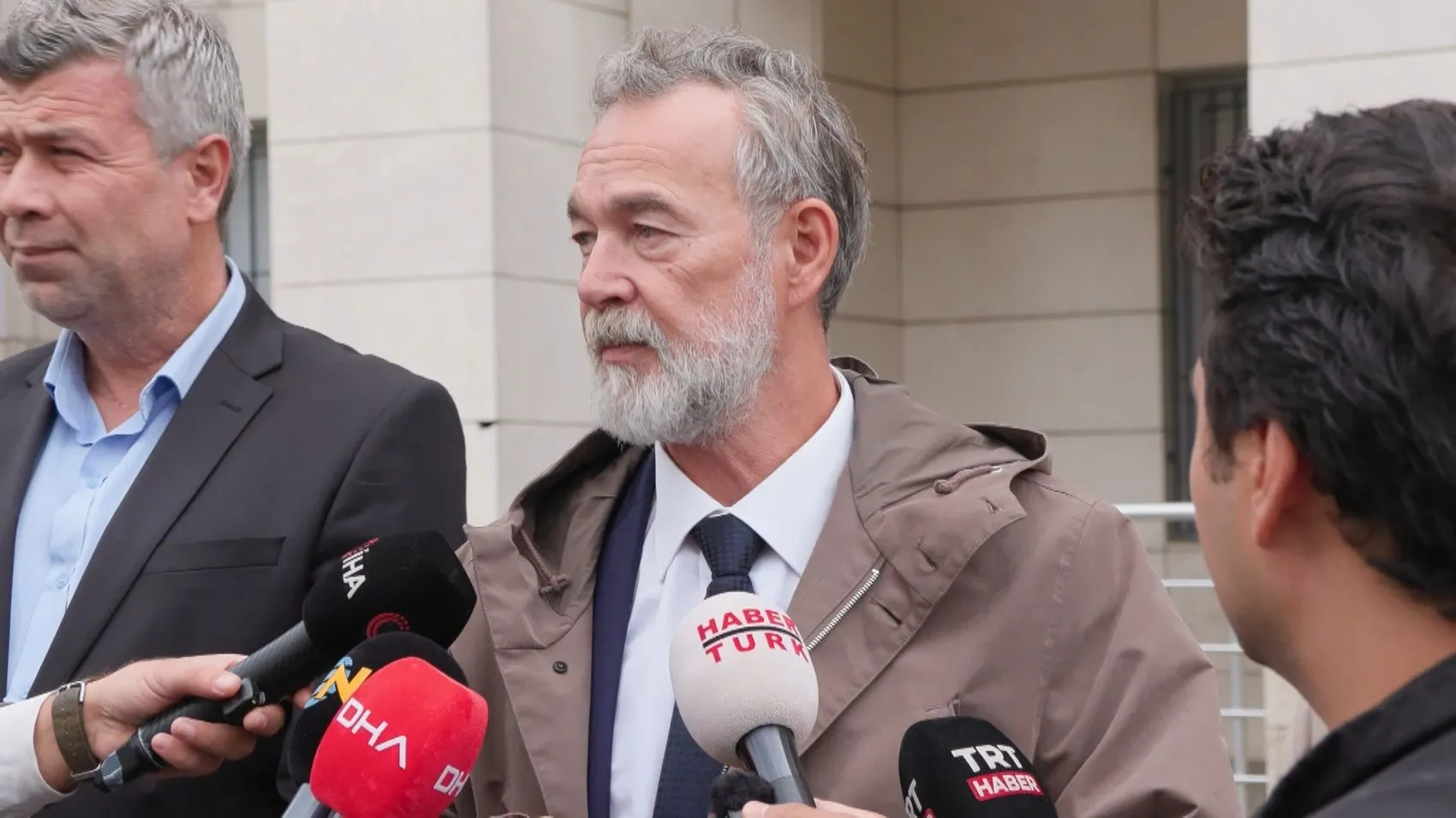 Kurtlar Vadisi'nin Kazım Kaşifoğlu'su adliyede: Sır dolu karakterin perde arkası aralanıyor