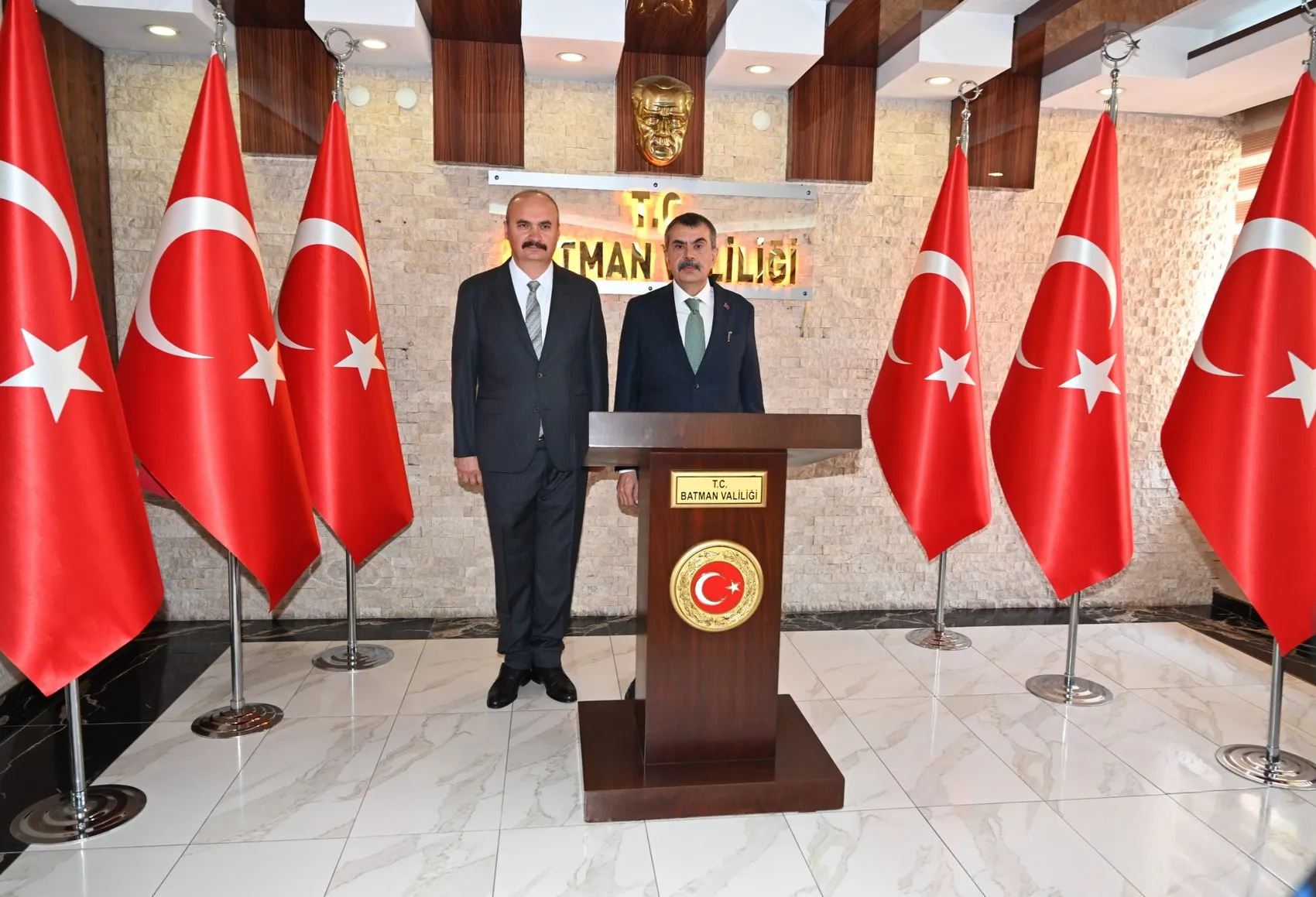 Bakan Tekin'den Batman'da tarihi çağrı: Terörsüz Türkiye için sorumluluk vakti