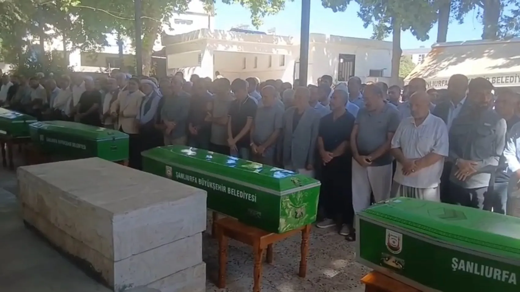Taziye dönüşü gelen acı haber: Çerçi ailesi son yolculuklarına yan yana uğurlandı