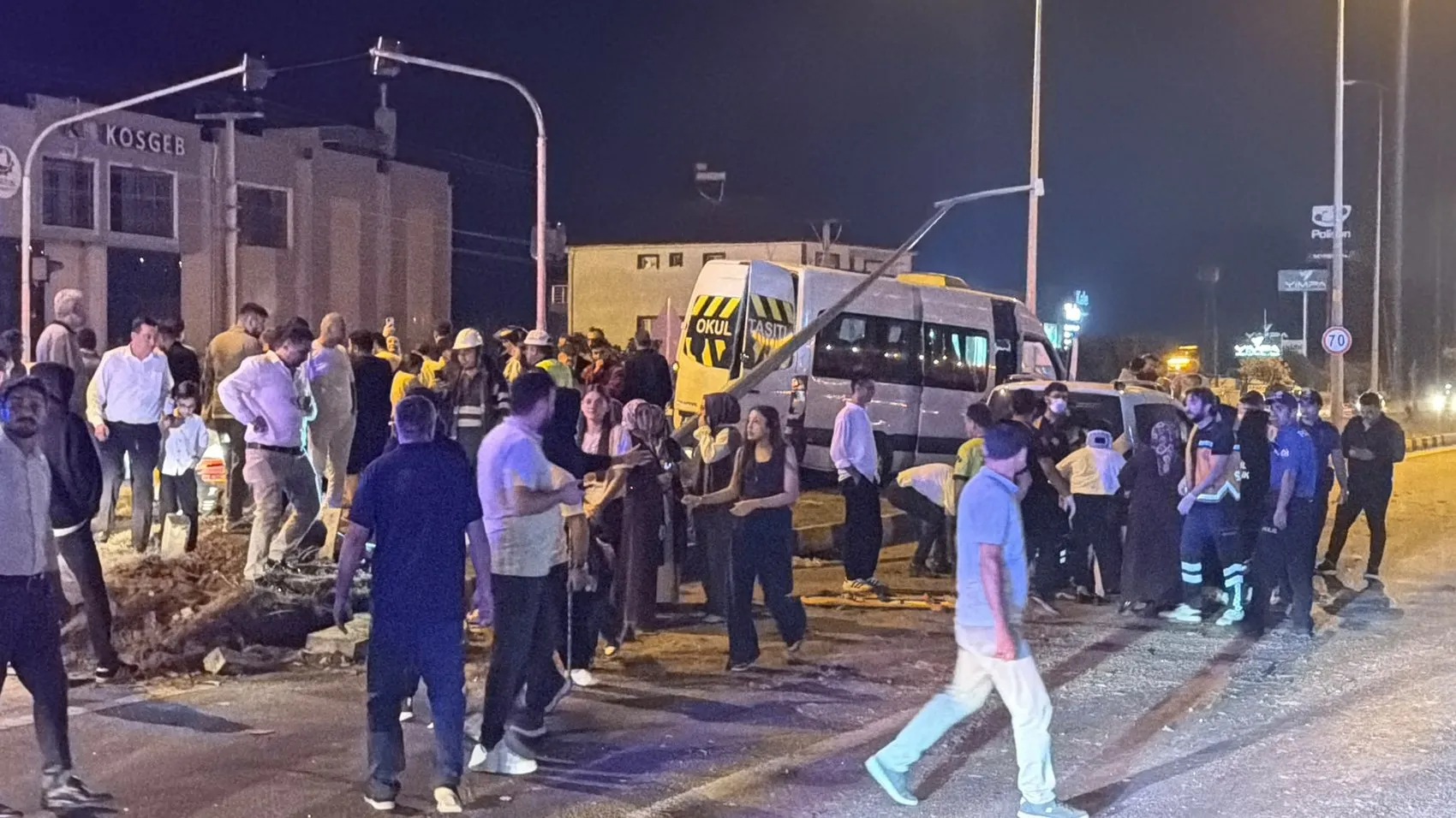 Düğün dönüşü kabusa döndü: Bartın'da zincirleme facianın eşiğinden dönüldü