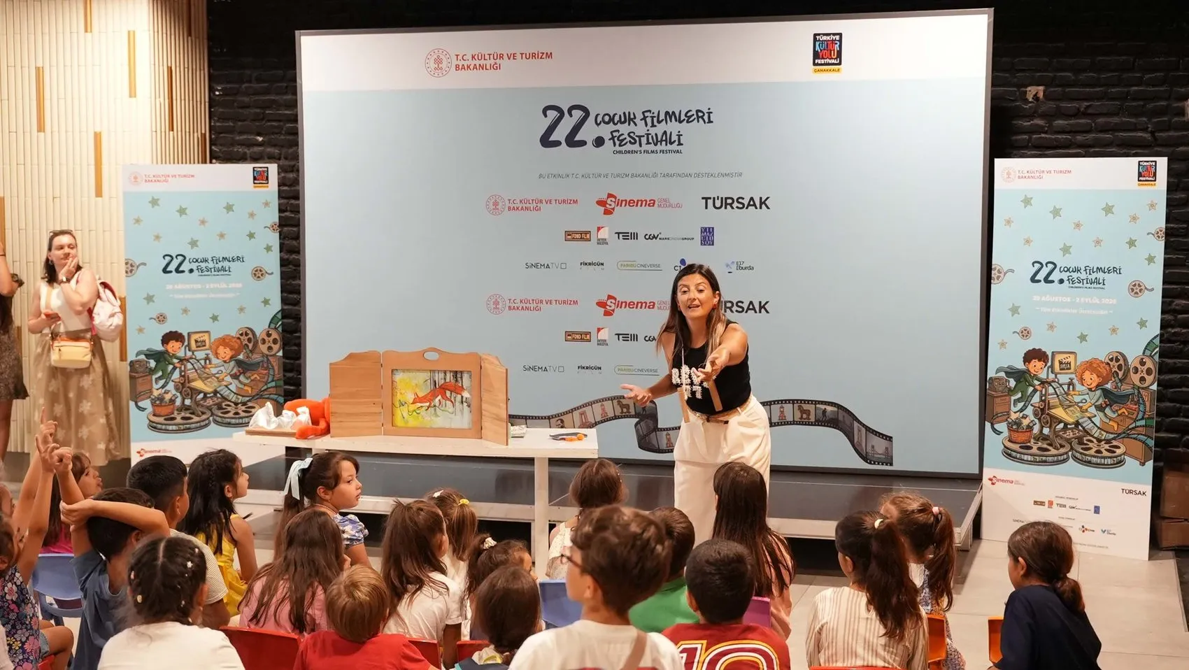 Çanakkale’de tarih ve sanat rüzgarı: Assos’un gizemli taşları uzman rehberliğinde gün yüzüne çıktı