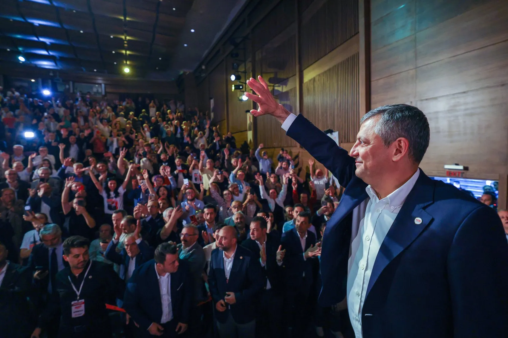 Özgür Özel'den Küçükçekmece'de İktidar Mesajı: Yeni Bir Başlangıç Şart