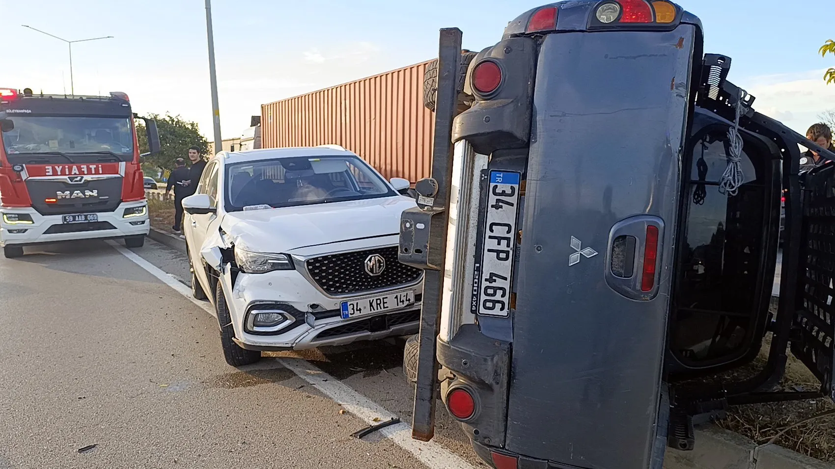 Tekirdağ'da dehşet anları: İçinde 4 yaşındaki çocukla otomobili kaçırıp ortalığı birbirine kattı